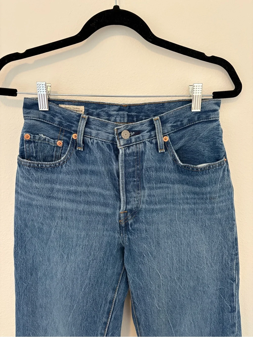 Levis straight leg